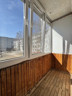 Продам однокомнатную (1-комн.) квартиру, Есенина ул, 12, Брянск г