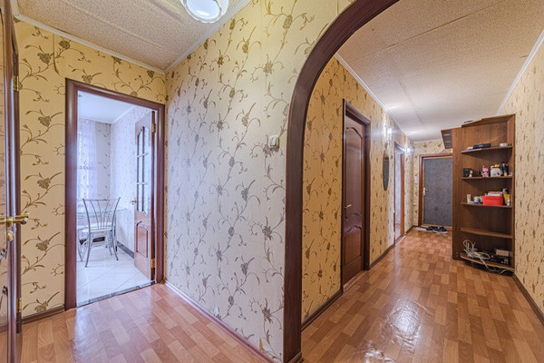 Продам трехкомнатную (3-комн.) квартиру, Кижеватова ул, 30, Пенза г