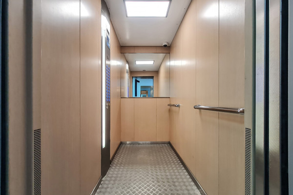 Продам двухкомнатную (2-комн.) квартиру, Овчинникова ул, 18В, Челябинск г