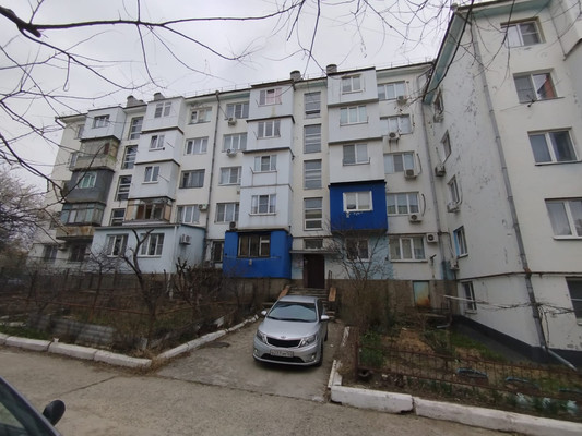 Продам трехкомнатную (3-комн.) квартиру, Звездная ул, 14, Туапсе г