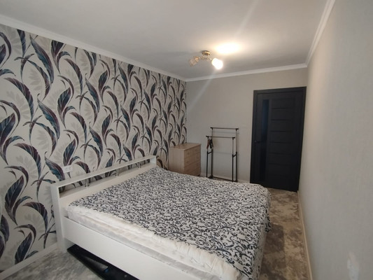 Продам трехкомнатную (3-комн.) квартиру, Звездная ул, 14, Туапсе г