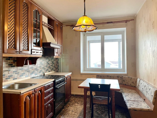 Продам двухкомнатную (2-комн.) квартиру, Байкальская ул, 3421, Иркутск г