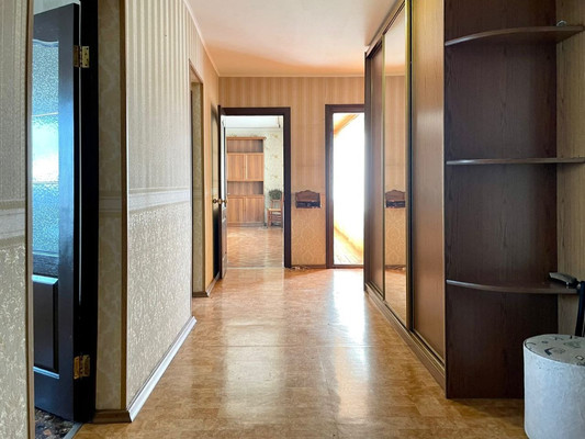 Продам двухкомнатную (2-комн.) квартиру, Байкальская ул, 3421, Иркутск г