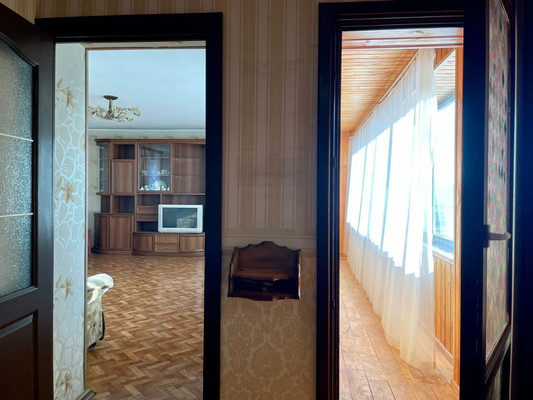 Продам двухкомнатную (2-комн.) квартиру, Байкальская ул, 3421, Иркутск г