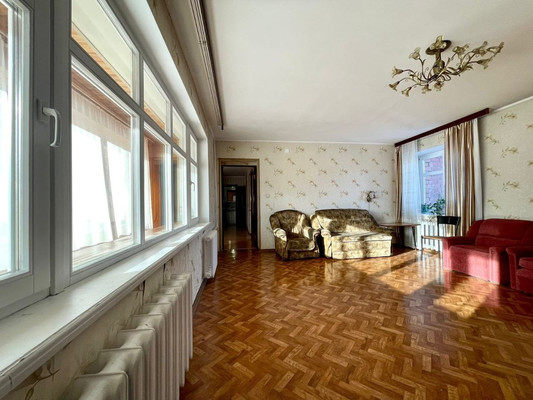 Продам двухкомнатную (2-комн.) квартиру, Байкальская ул, 3421, Иркутск г