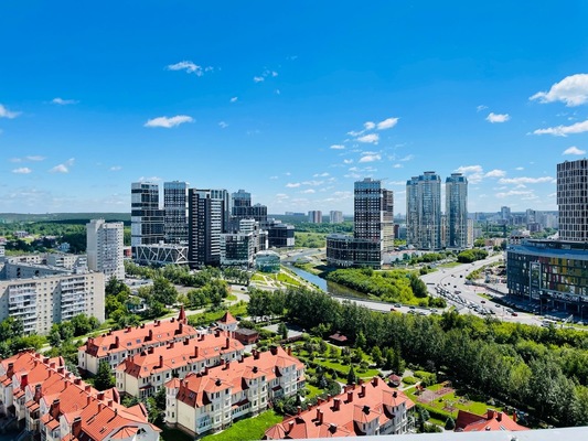 Продам трехкомнатную (3-комн.) квартиру, Большакова ул, 25, Екатеринбург г