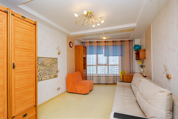 Продам многокомнатную квартиру, Чернышевского ул, 15кА, Пермь г