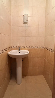 Продам трехкомнатную (3-комн.) квартиру, Мамина-Сибиряка ул, 10, Екатеринбург г