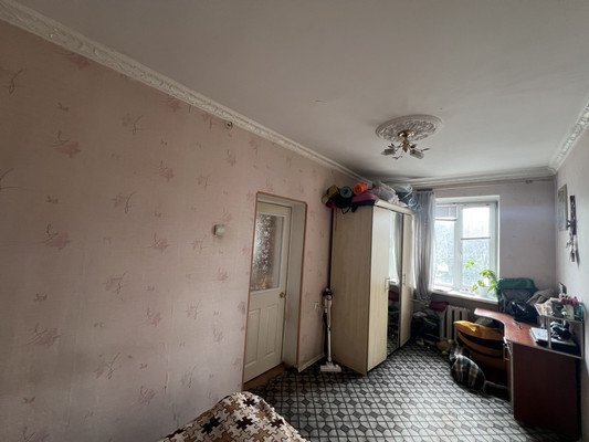 Продам двухкомнатную (2-комн.) квартиру, Кирова пр-кт, 18, Симферополь г