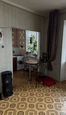Продам двухкомнатную (2-комн.) квартиру, Кирова пр-кт, 18, Симферополь г
