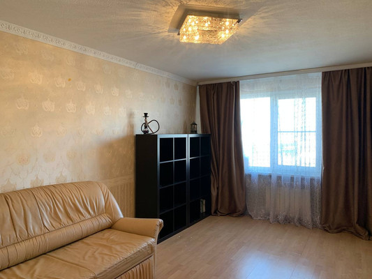 Продам трехкомнатную (3-комн.) квартиру, Школьная ул, 7, Бугры п