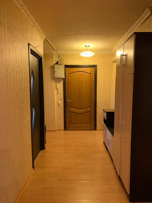 Продам трехкомнатную (3-комн.) квартиру, Школьная ул, 7, Бугры п