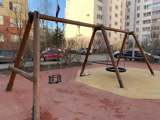 Продам трехкомнатную (3-комн.) квартиру, Школьная ул, 7, Бугры п