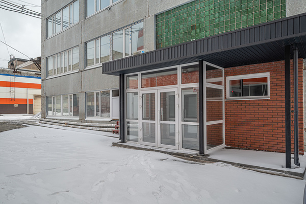Сдам офисное помещение 1 094,3 м2, Фронтовых бригад ул, 18/М, Екатеринбург г
