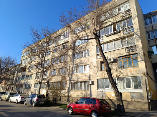 Продам двухкомнатную (2-комн.) квартиру, Тургенева ул, 14а, Симферополь г