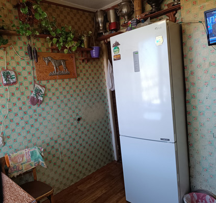 Продам двухкомнатную (2-комн.) квартиру, Тургенева ул, 14а, Симферополь г