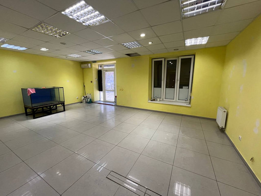 Продам коммерческое помещение 82,2 м2, Гайдара ул, 155, Калининград г
