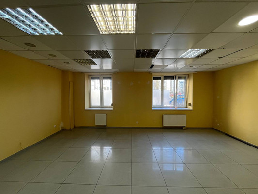 Продам коммерческое помещение 82,2 м2, Гайдара ул, 155, Калининград г