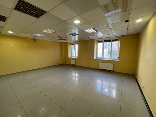 Продам коммерческое помещение 82,2 м2, Гайдара ул, 155, Калининград г