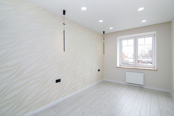 Продам трехкомнатную (3-комн.) квартиру, Невская ул, 192к1, Калининград г