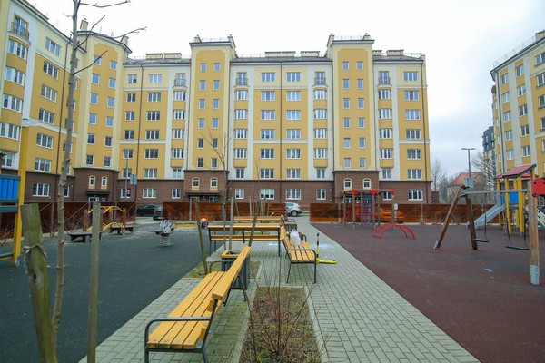 Продам трехкомнатную (3-комн.) квартиру, Невская ул, 192к1, Калининград г