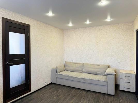 Продам двухкомнатную (2-комн.) квартиру, Фатыха Амирхана ул, 51, Казань г