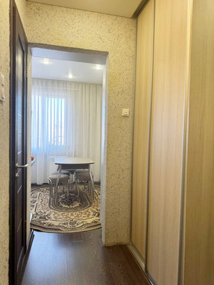 Продам двухкомнатную (2-комн.) квартиру, Фатыха Амирхана ул, 51, Казань г