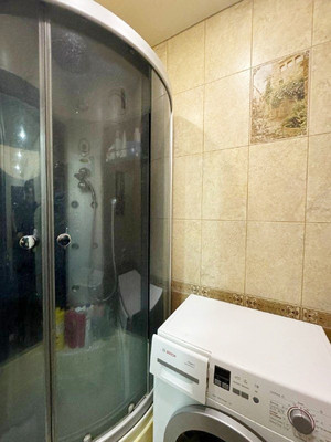 Продам двухкомнатную (2-комн.) квартиру, Фатыха Амирхана ул, 51, Казань г