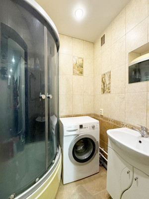 Продам двухкомнатную (2-комн.) квартиру, Фатыха Амирхана ул, 51, Казань г
