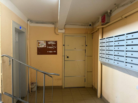 Продам двухкомнатную (2-комн.) квартиру, Фатыха Амирхана ул, 51, Казань г