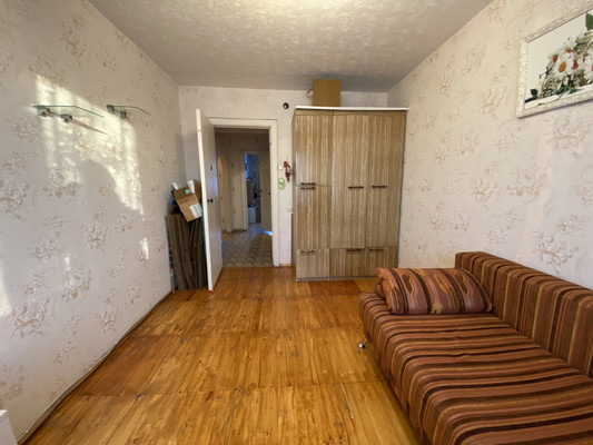 Продам трехкомнатную (3-комн.) квартиру, Школьная ул, 16, Воткинск г