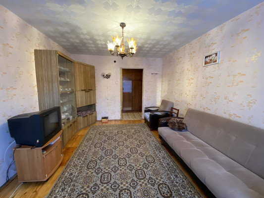 Продам трехкомнатную (3-комн.) квартиру, Школьная ул, 16, Воткинск г