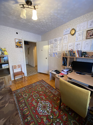 Продам трехкомнатную (3-комн.) квартиру, Школьная ул, 16, Воткинск г