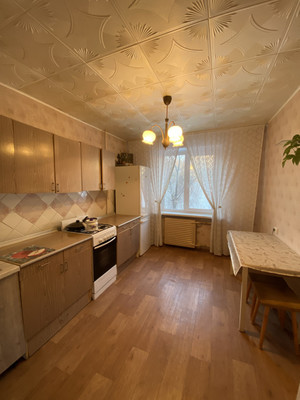 Продам трехкомнатную (3-комн.) квартиру, Школьная ул, 16, Воткинск г