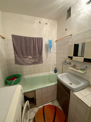 Продам трехкомнатную (3-комн.) квартиру, Школьная ул, 16, Воткинск г