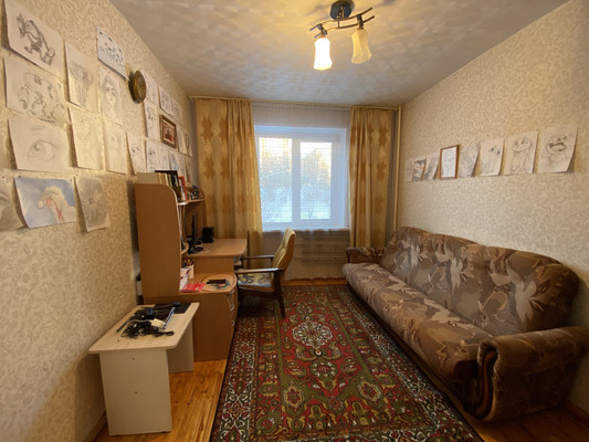 Продам трехкомнатную (3-комн.) квартиру, Школьная ул, 16, Воткинск г
