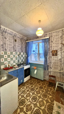 Продам двухкомнатную (2-комн.) квартиру, Энтузиастов ул, 11, Воткинск г