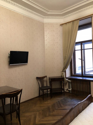 Продам комнату в 8-комн. квартире, Моховая ул, 28, Санкт-Петербург г