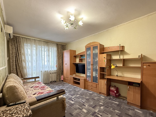 Продам двухкомнатную (2-комн.) квартиру, Марка Донского ул, 8, Симферополь г