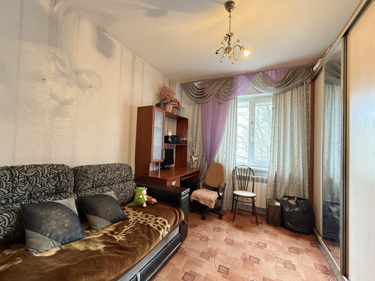 Продам двухкомнатную (2-комн.) квартиру, Марка Донского ул, 8, Симферополь г
