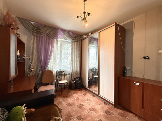 Продам двухкомнатную (2-комн.) квартиру, Марка Донского ул, 8, Симферополь г
