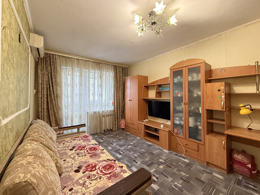 Продам двухкомнатную (2-комн.) квартиру, Марка Донского ул, 8, Симферополь г