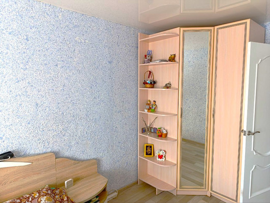 Продам трехкомнатную (3-комн.) квартиру, Калининградское шоссе ул, 18, Шоссейное п