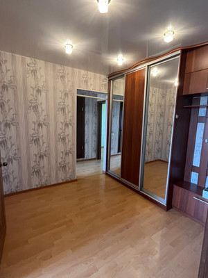Продам трехкомнатную (3-комн.) квартиру, Киевская ул, 179, Нижний Тагил г