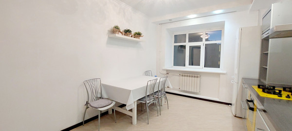 Продам трехкомнатную (3-комн.) квартиру, Хороводная ул, 50, Казань г