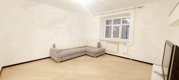 Продам трехкомнатную (3-комн.) квартиру, Хороводная ул, 50, Казань г