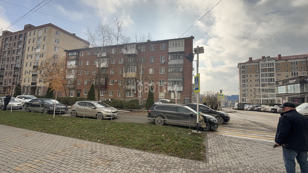 Продам однокомнатную (1-комн.) квартиру, Комсомольская ул, 35, Крымск г
