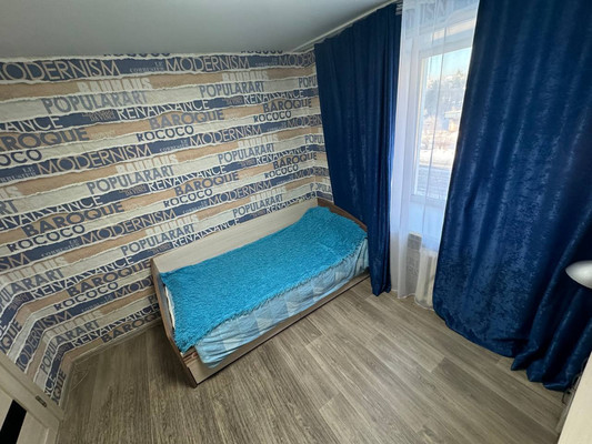Продам трехкомнатную (3-комн.) квартиру, Первостроителей пр-кт, 15, Комсомольск-на-Амуре г