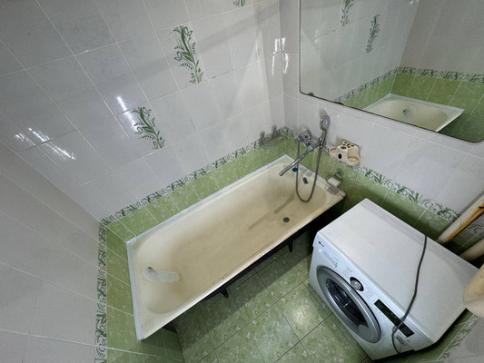 Продам трехкомнатную (3-комн.) квартиру, Первостроителей пр-кт, 15, Комсомольск-на-Амуре г