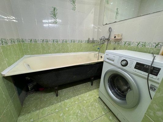 Продам трехкомнатную (3-комн.) квартиру, Первостроителей пр-кт, 15, Комсомольск-на-Амуре г
